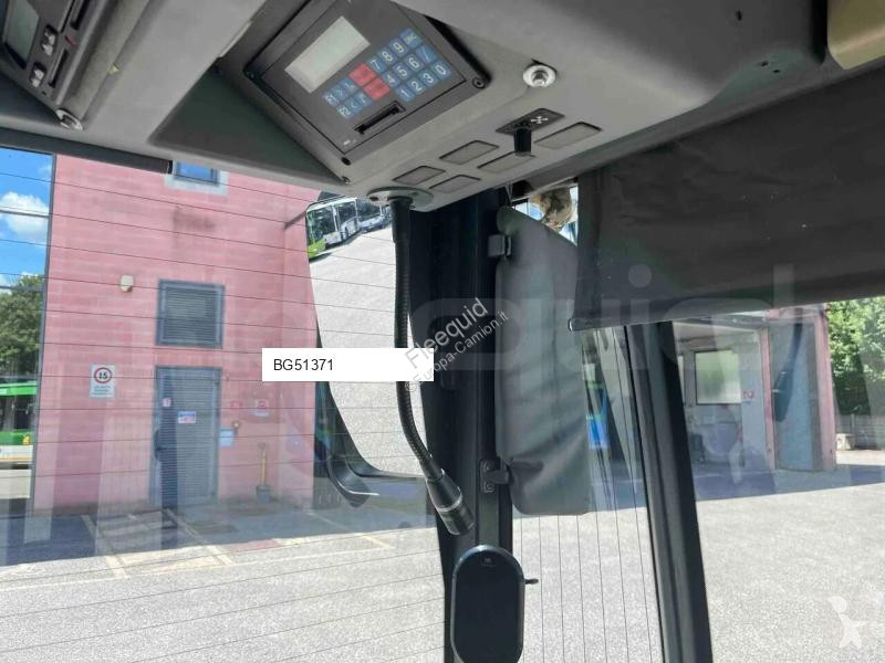 باص Mercedes G