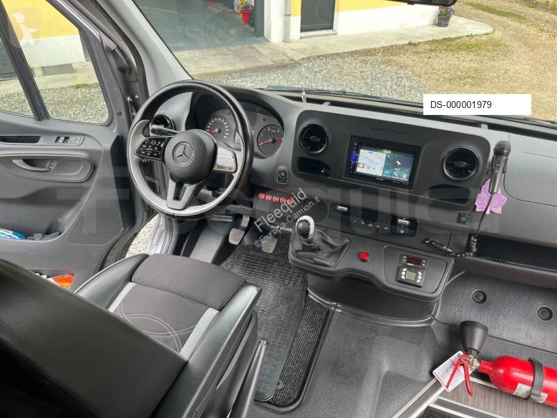 Коммерческий автомобиль Mercedes