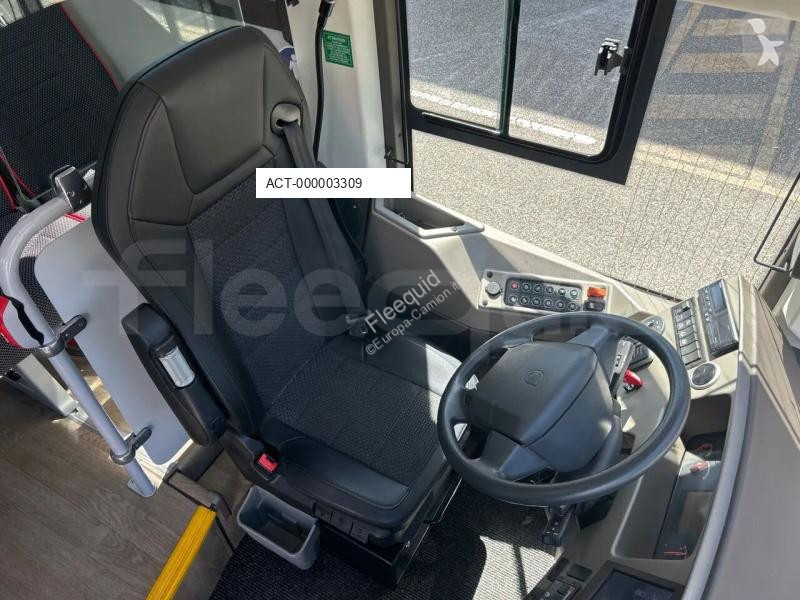 Autobús Volvo B8R