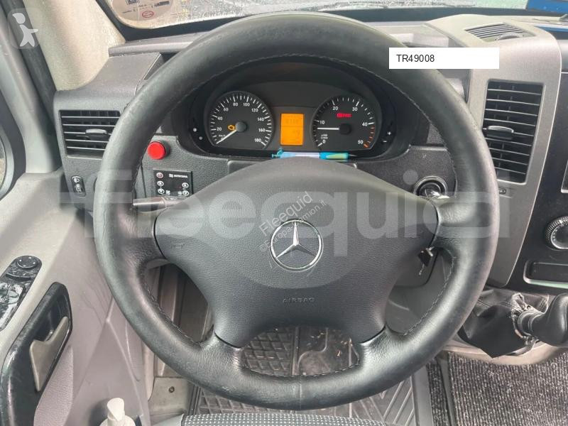 باص Mercedes