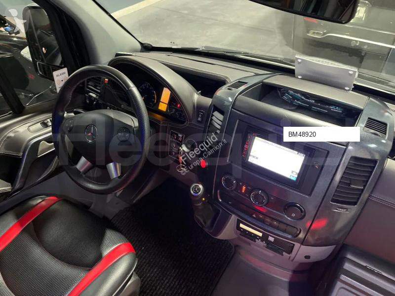 باص Mercedes