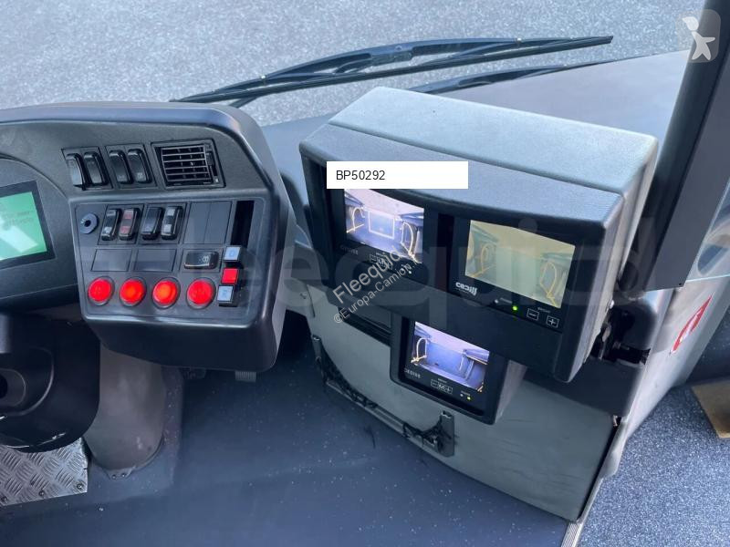 باص Mercedes G