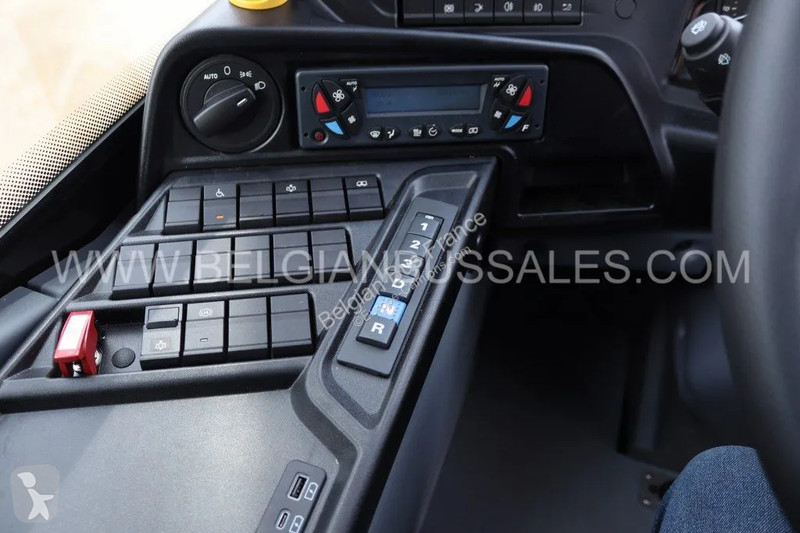 باص Iveco 10.8m Pop / Double middle door / Lift...