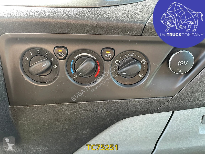 باص Ford kombi 130.35 9 places