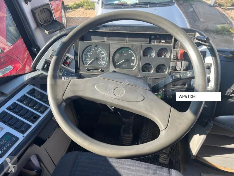 باص Iveco 389