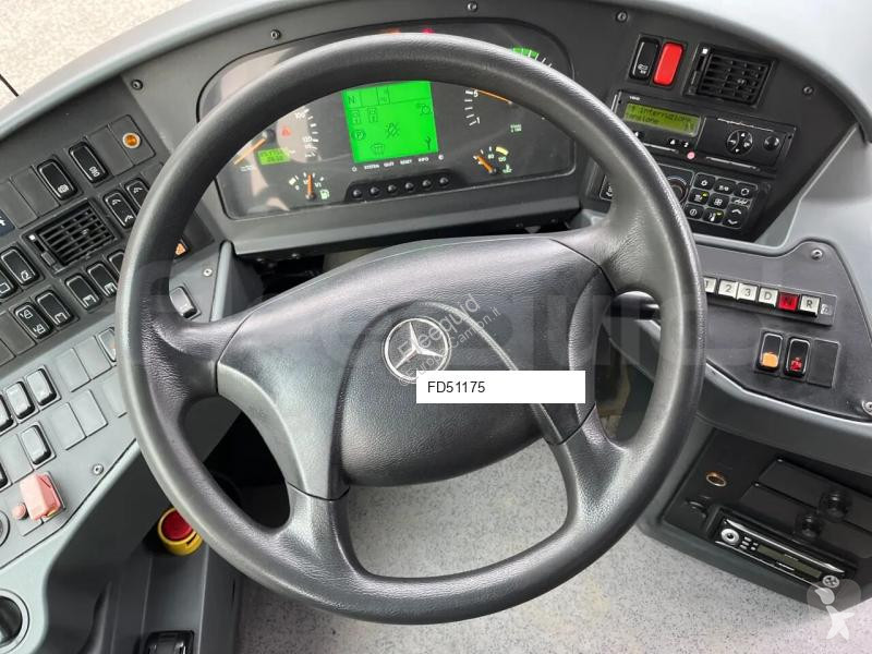 باص Mercedes