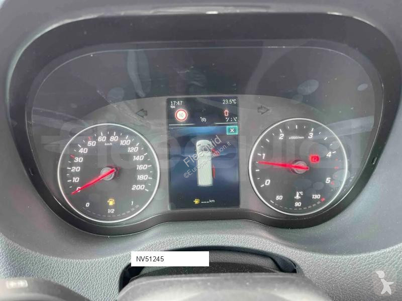 باص Mercedes