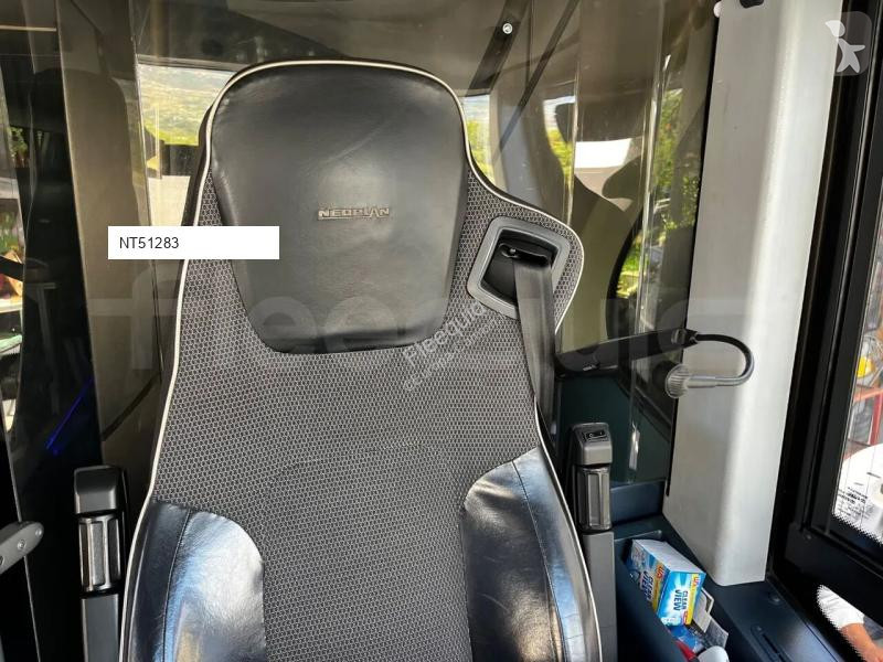 باص Neoplan Skyliner