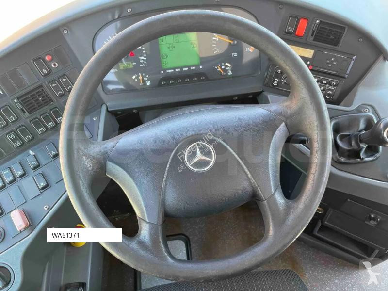 باص Mercedes