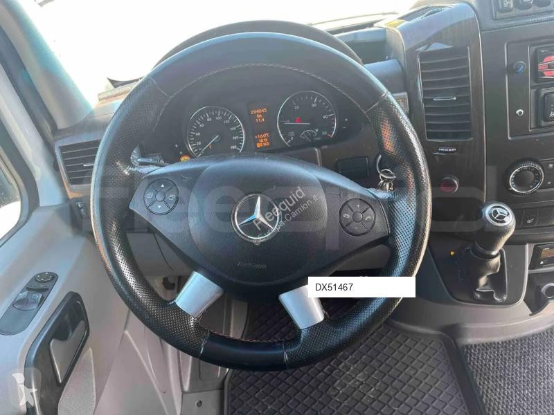 Furgoneta Mercedes