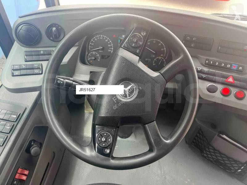 باص Mercedes