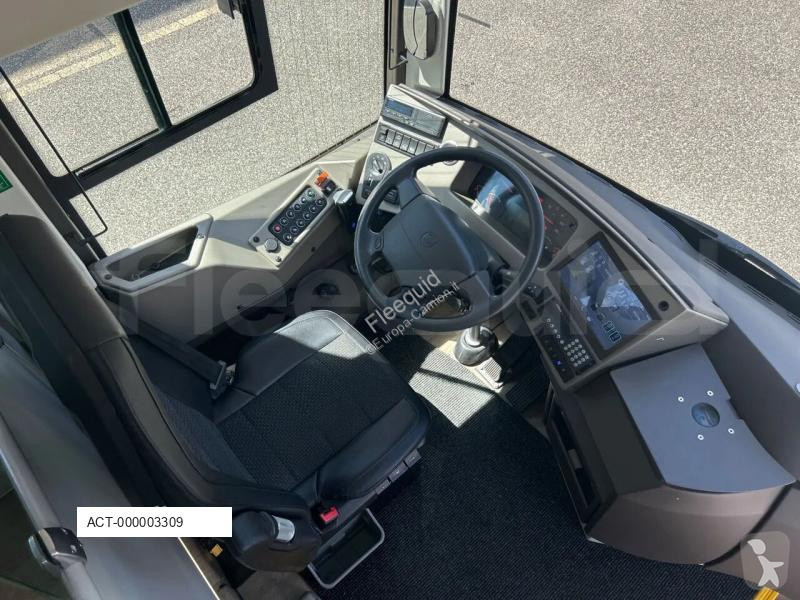 Autobús Volvo B8R
