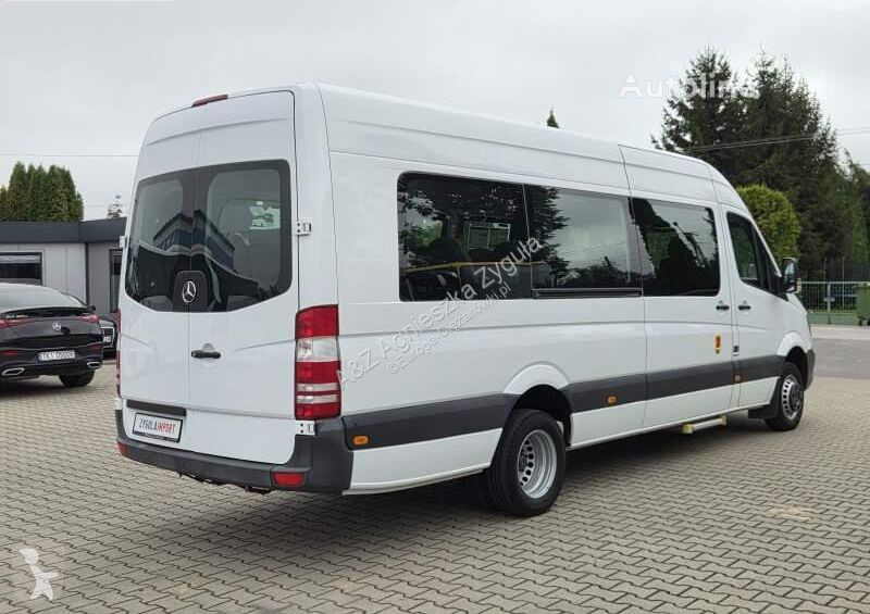Autobuz Mercedes