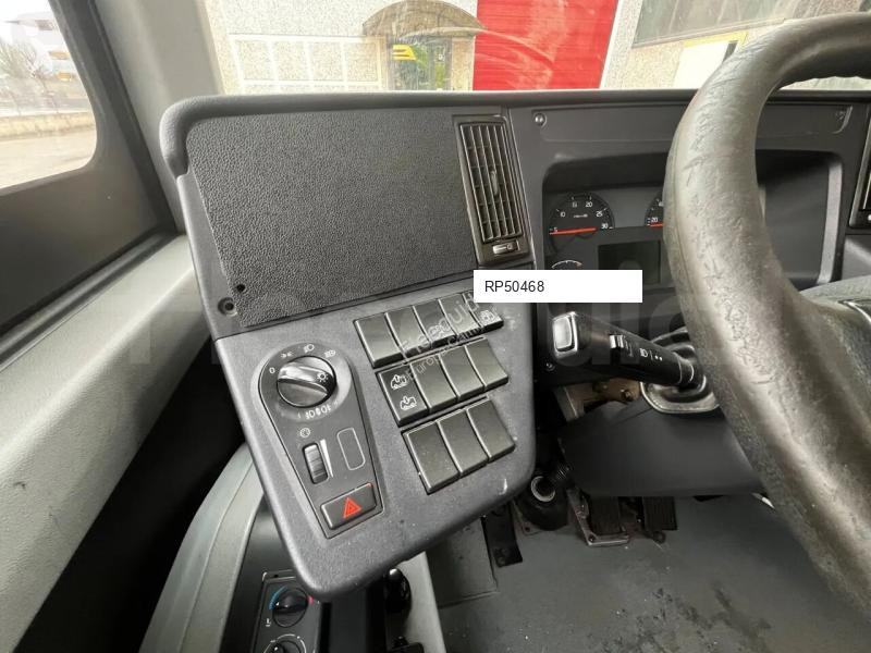 باص Volvo 7900