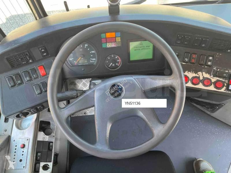 باص Mercedes G