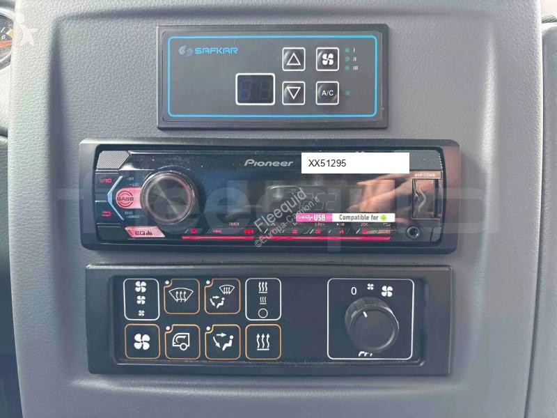 باص Isuzu Novo