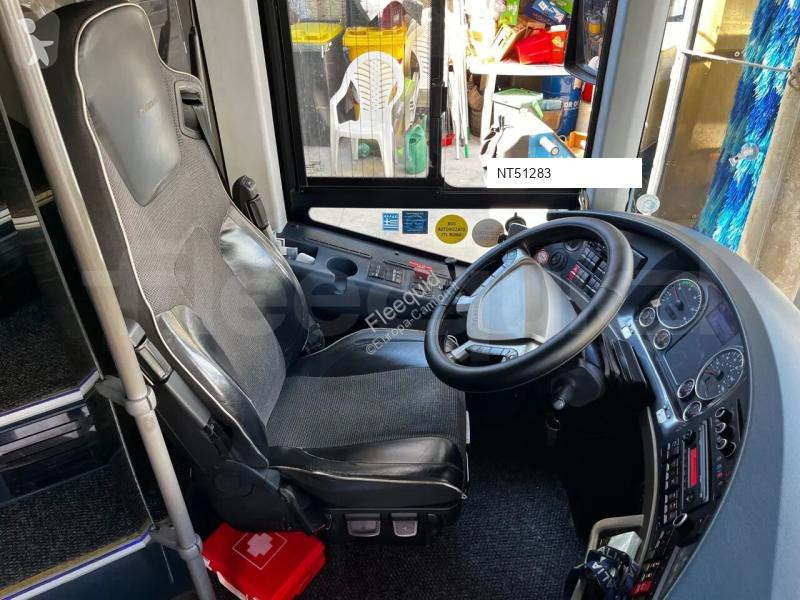 باص Neoplan Skyliner