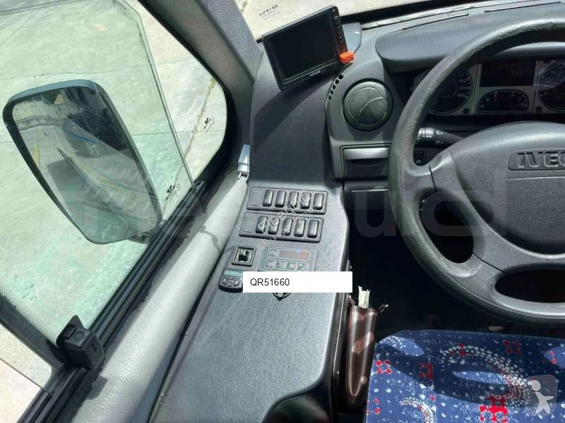 باص Iveco Unvi Compa