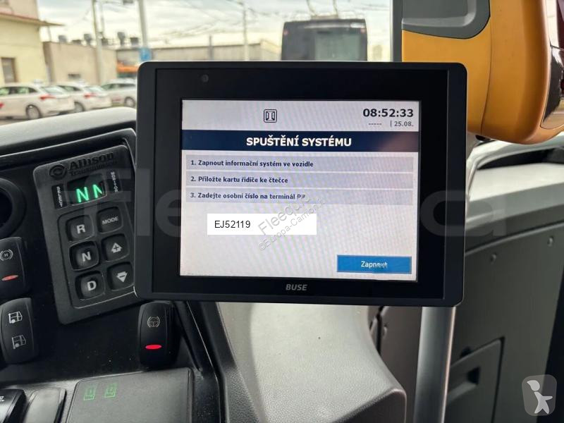 Autobussen Isuzu Novo