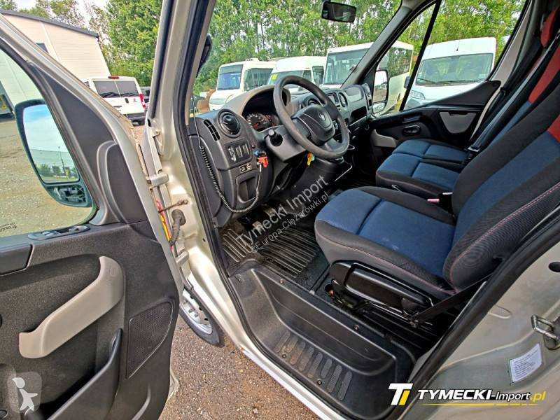 Комерційні автомобілі Renault