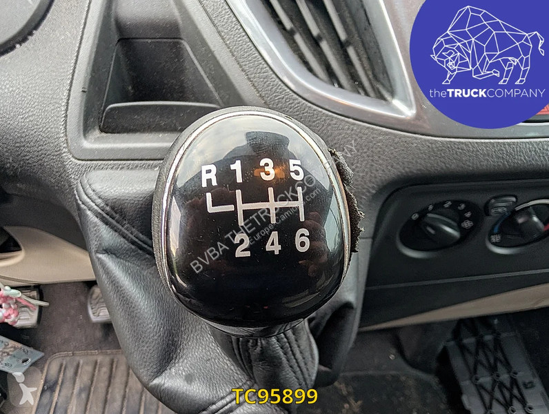 Véhicule utilitaire Ford 130cv 6 places