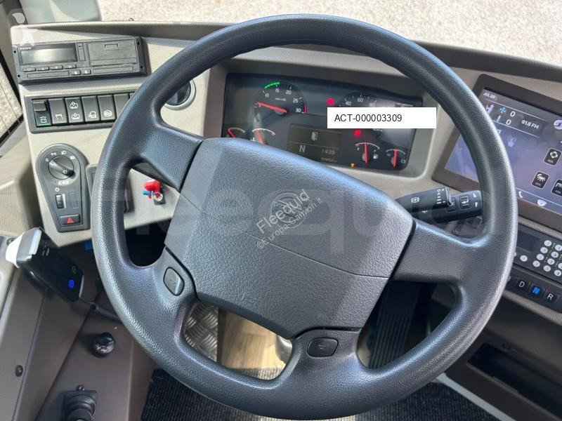 Autobús Volvo B8R