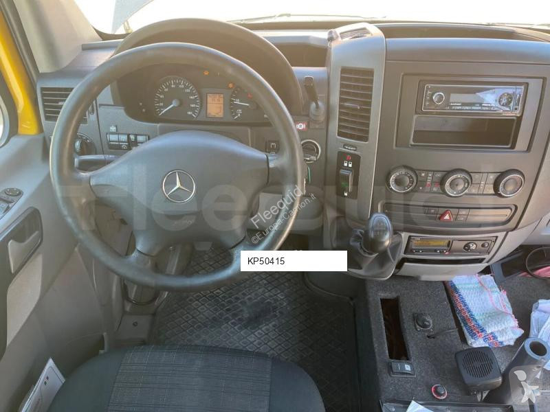 باص Mercedes
