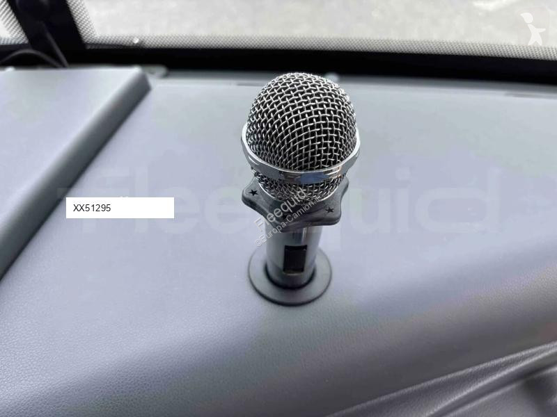 باص Isuzu Novo
