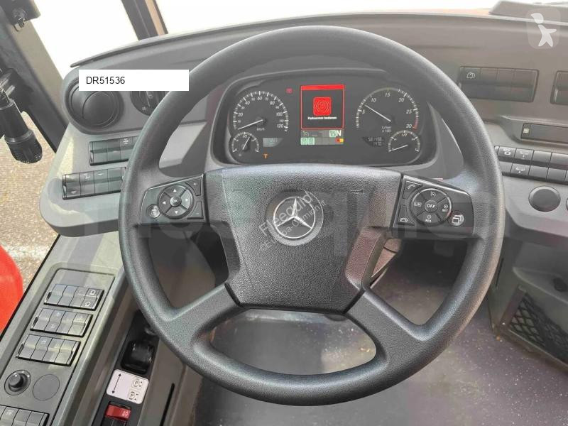 باص Mercedes