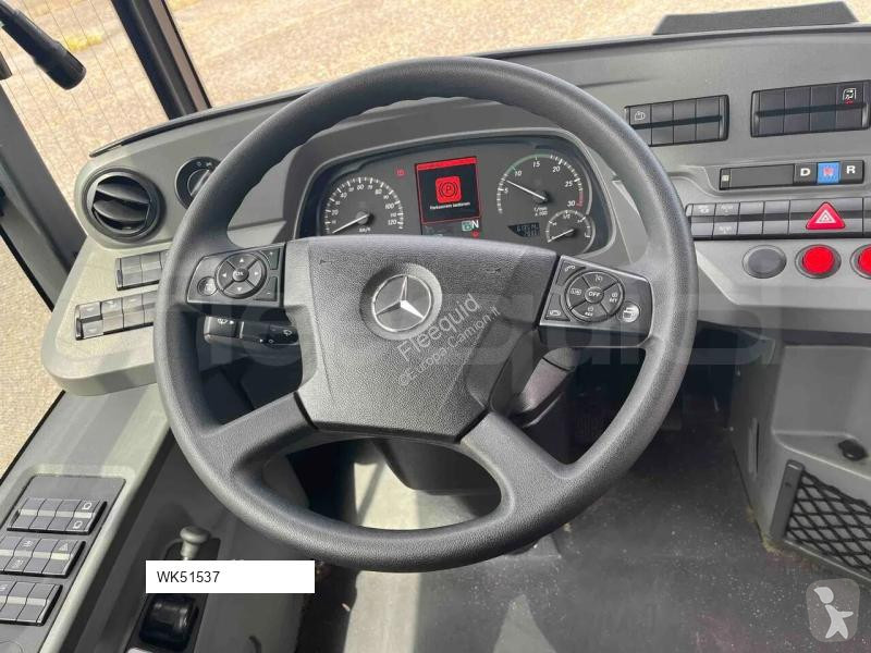 باص Mercedes