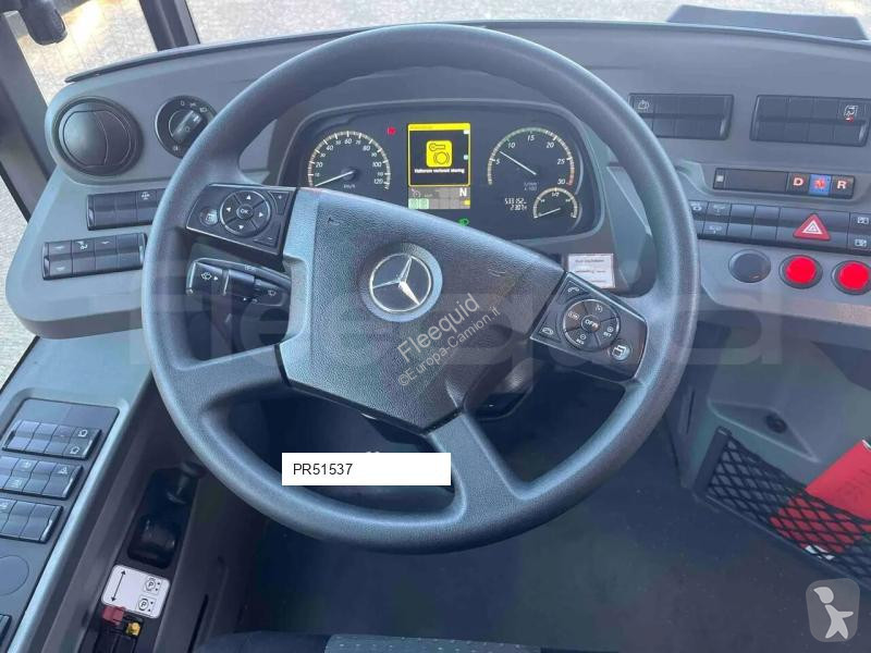 باص Mercedes