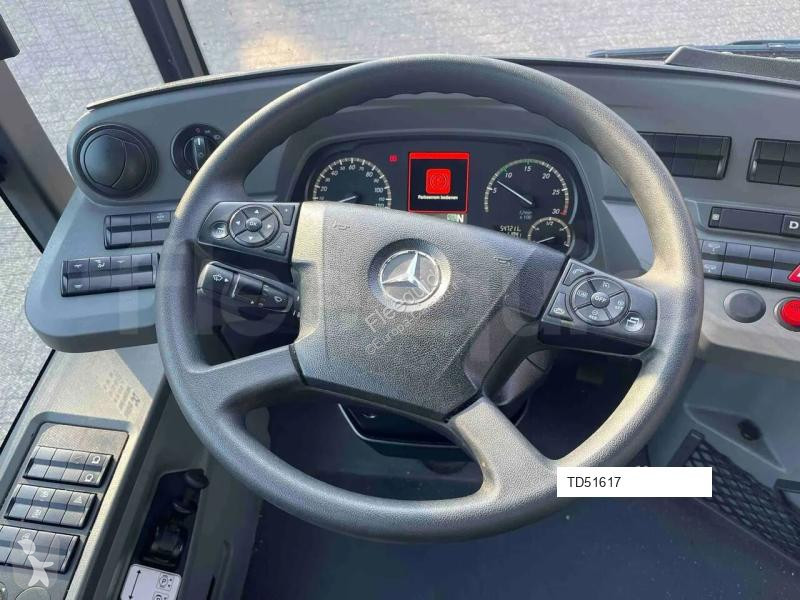 باص Mercedes