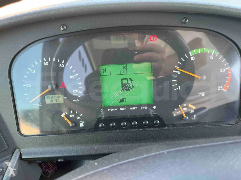 باص Mercedes