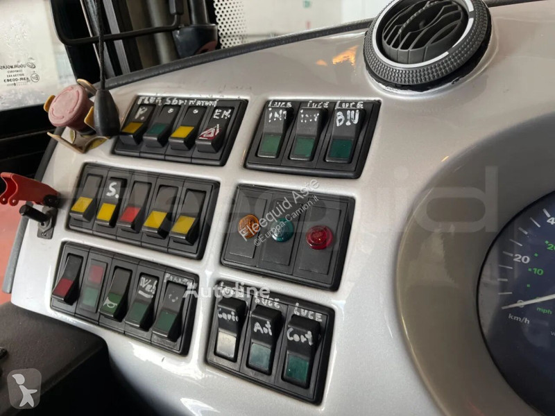 Autobuz Temsa Safari