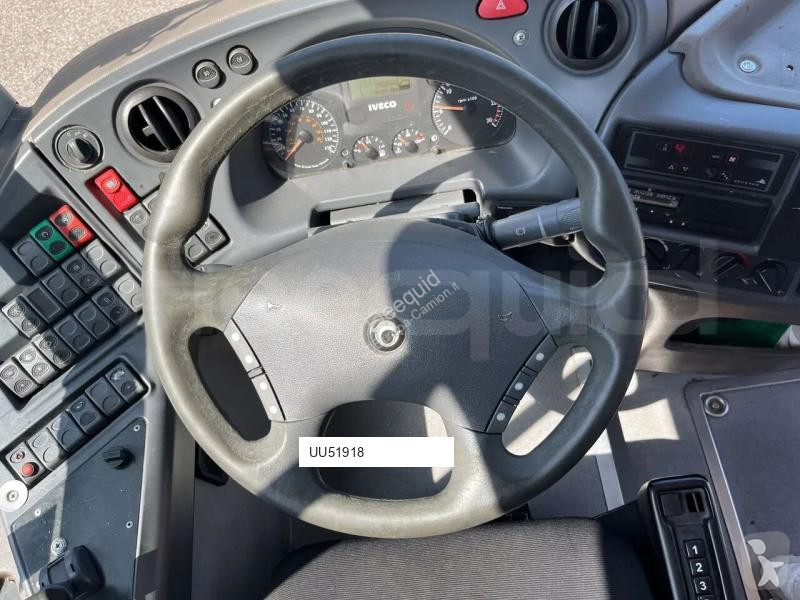 باص Iveco