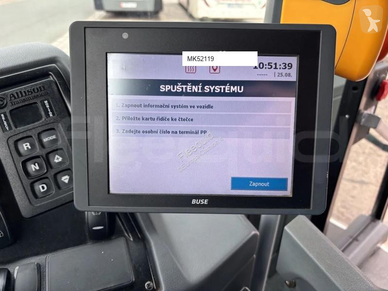Autobussen Isuzu Novo