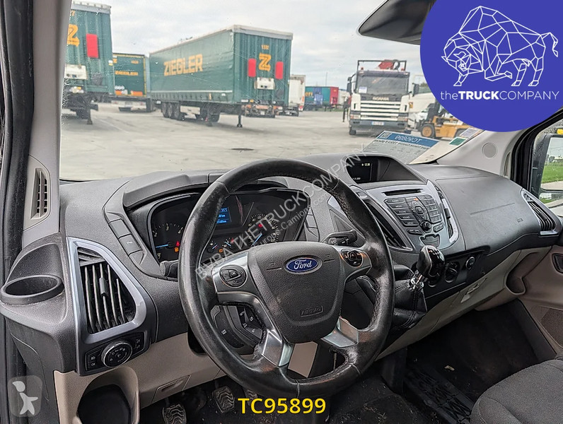 Véhicule utilitaire Ford 130cv 6 places