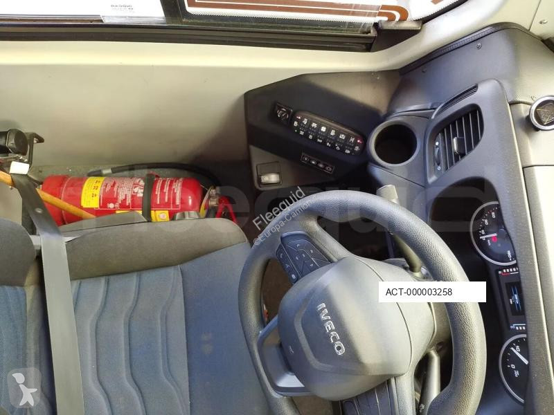 باص Iveco Indcar