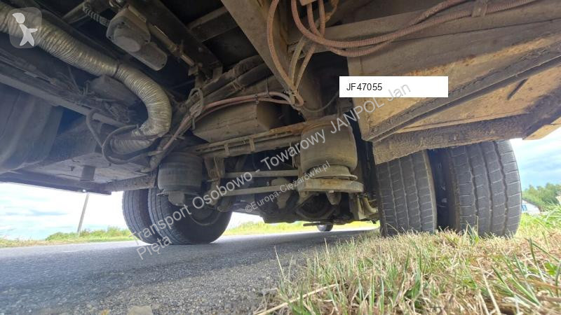 Camioneta Iveco FIRST