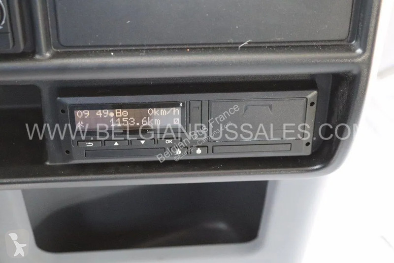 باص Iveco 10.8m Pop / Double middle door / Lift...
