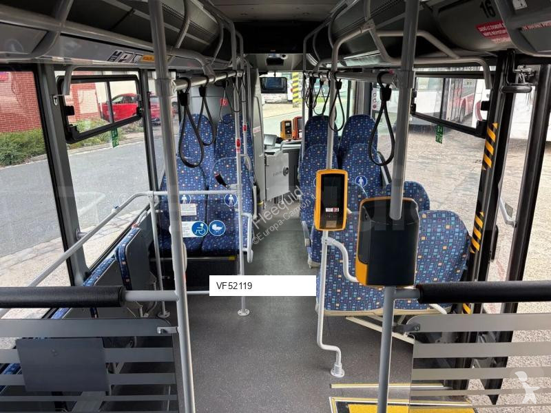 Autobussen Isuzu Novo