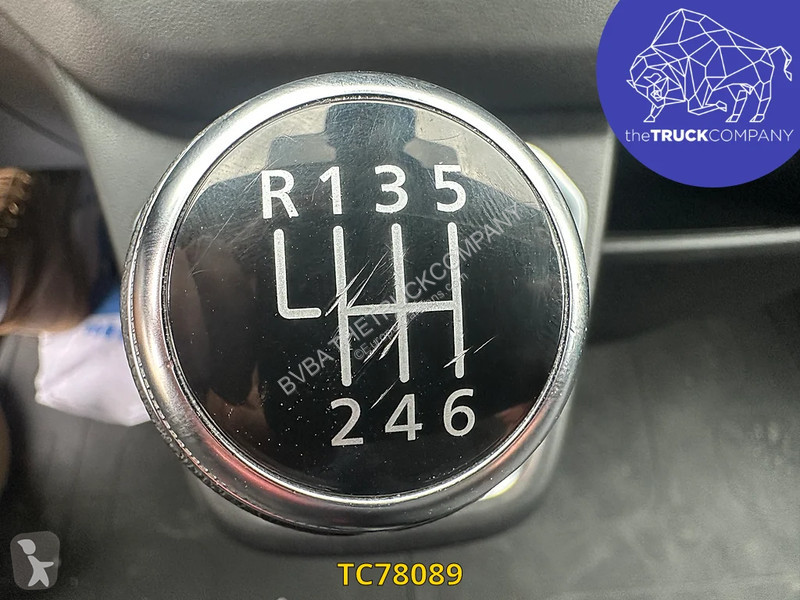 Užitkové vozidlo Nissan 2.0 DCI - MINIBUS - 9...