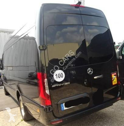 Autobus Mercedes 519 18+1+1 VIP