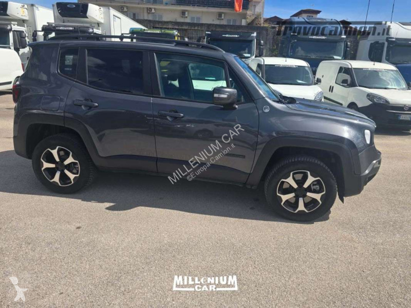Autobuz  RENEGADE TRAILHAWK 4XE 2022 KM 53000