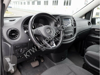 Véhicule utilitaire Mercedes 114...