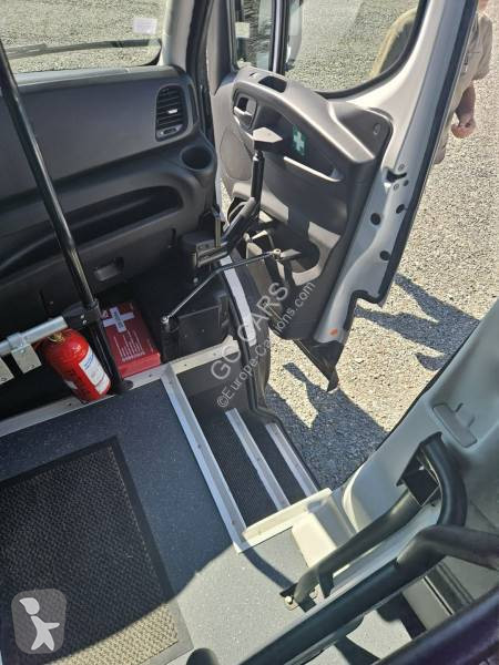 Furgoneta Iveco 22+1
