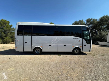 Autobús interurbano Isuzu nuevo