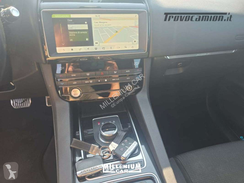 Buss  JAGUAR FPACE 2020 KM 110MILA