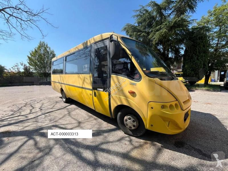 Autobús Iveco Cacciamali