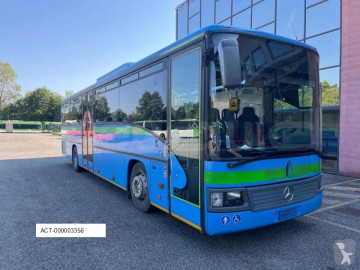 Autobús interurbano Mercedes